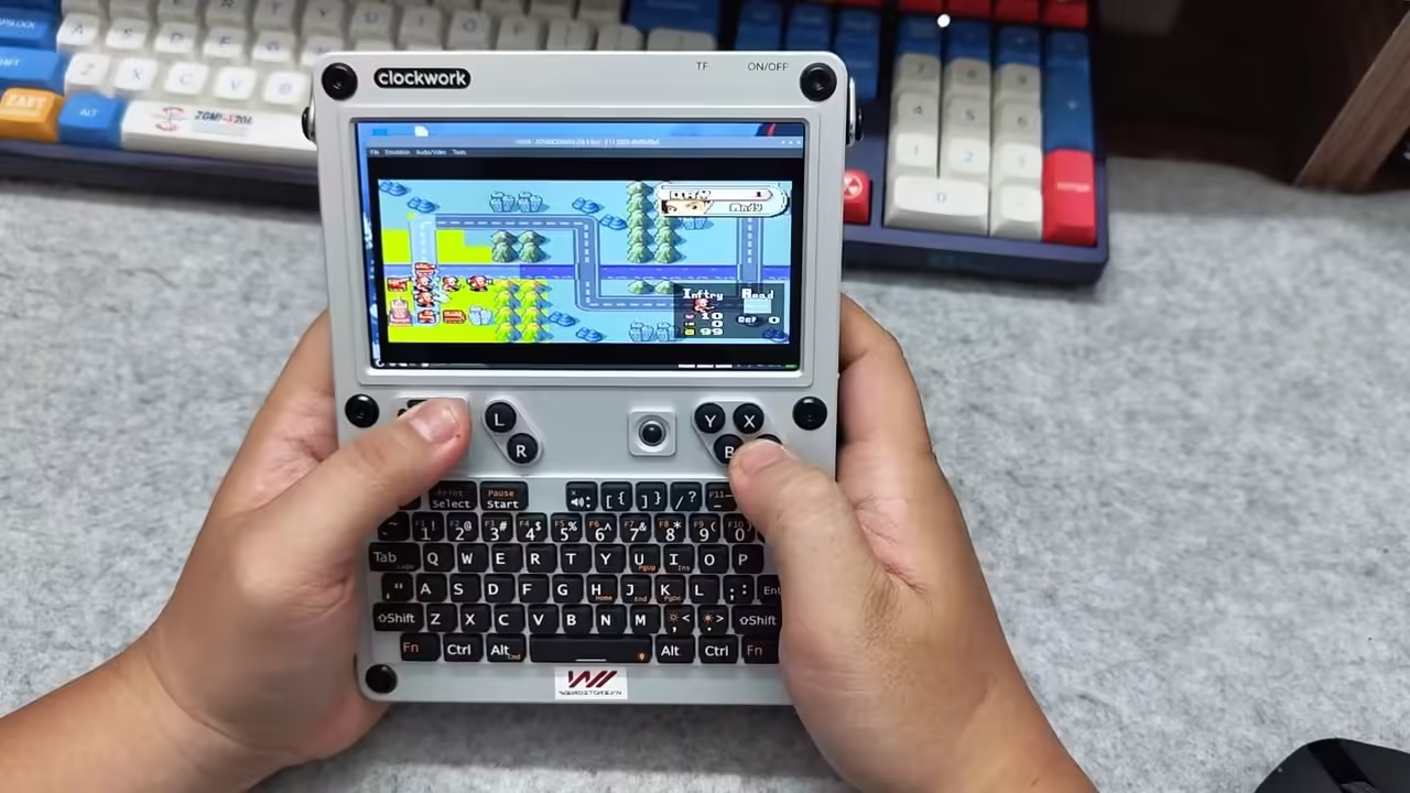 Trên tay Clockwork Pi uConsole không dành cho tất cả mọi người