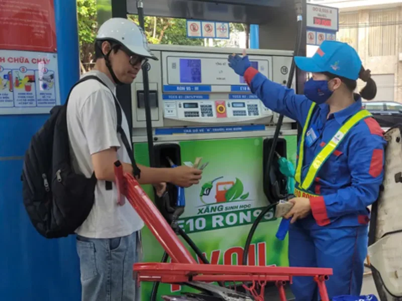 Liệu Xăng E10 Có Thực Sự Là Tương Lai Xanh Cho Giao Thông Việt Nam?